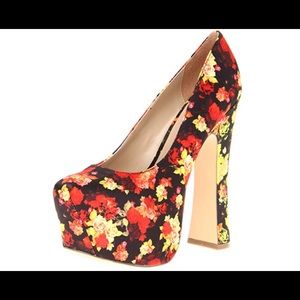 🌹DV8 Vixen floral platform heels 🌸